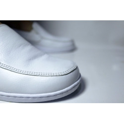 Mocasin blanco cuero